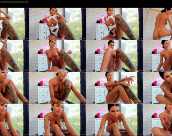 britney_charm